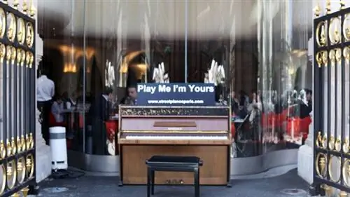 Дотронься до меня. я твой