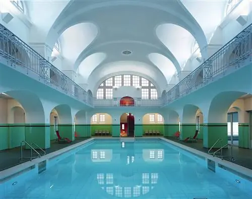 Бани StadtBad в Готе, Германия