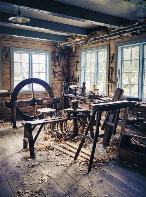 Воссоздание мастерской в музее Крона.