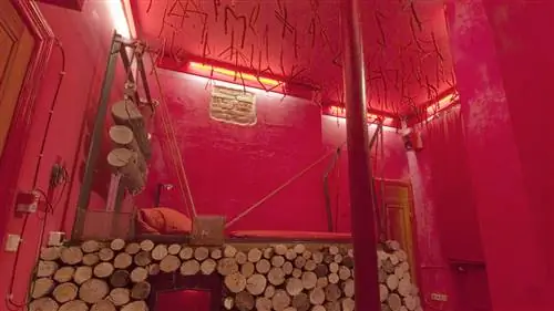 Propeller Island City Lodge, странный сон в Берлине