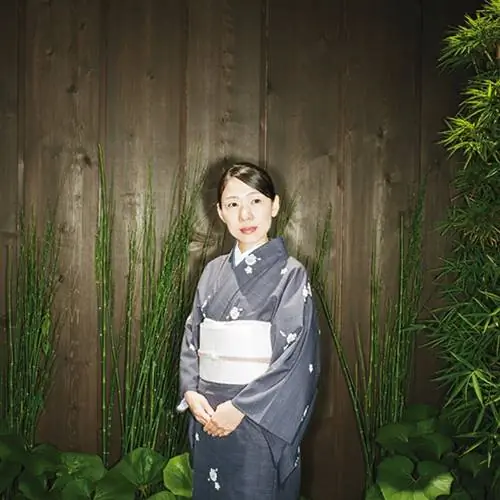 Жена Эми Зайю Хасэгавы в Jimbocho Den