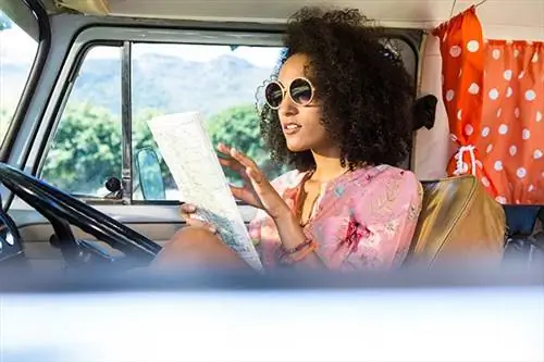 Путешественники становятся все более автономными и информированными