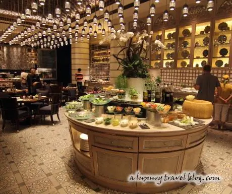 Ресторан Mosaic в отеле Mandarin Oriental, Куала-Лумпур.
