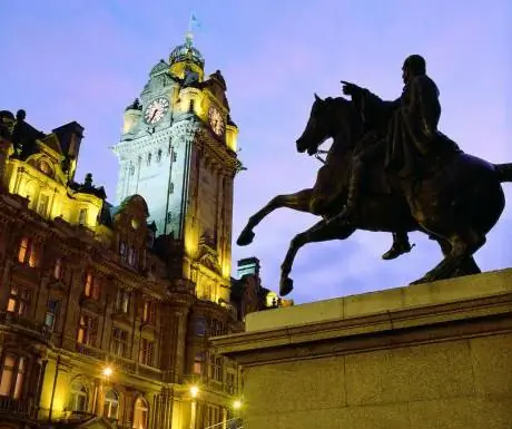 Балморал Отель