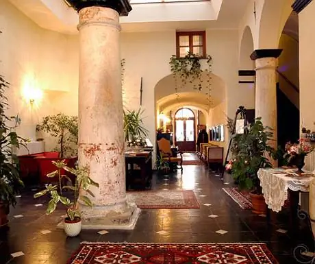 Палаццо Фиески в Савиньоне