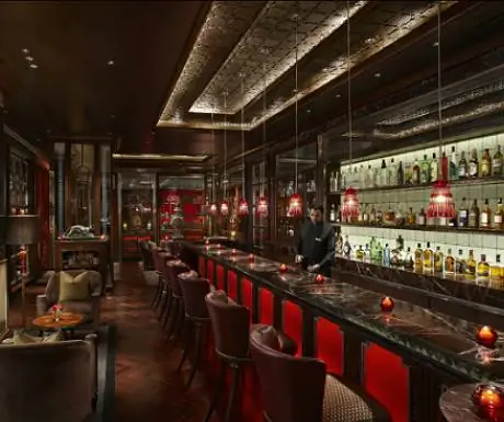 Библиотечный бар Leela Palace в Нью-Дели