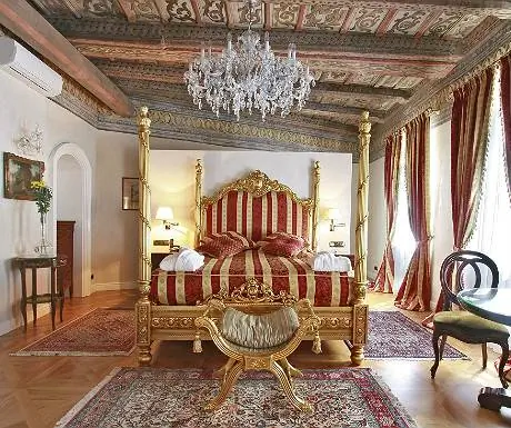 Алхимик Прага Caste Suites