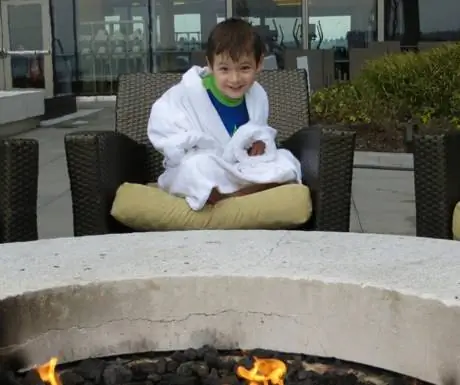 Халат детского размера - Four Seasons Seattle от Fire Pit Халат детского размера - Four Seasons Seattle от Fire Pit