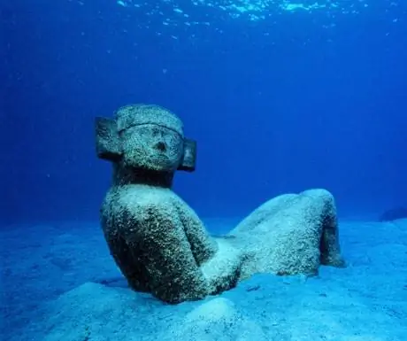 Статуя майя на морском дне Статуя майя на морском дне