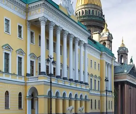 10 главных достопримечательностей Санкт-Петербурга, очаровательного царского города