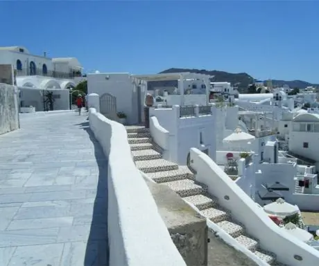 9. Не забудьте взять с собой удобную обувь.