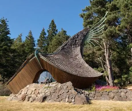 Медитируйте в часовне Морского ранчо