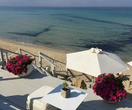 Пляжный бар Bousoulas, курорт Sani Resort