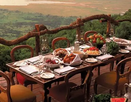 &Beyond Crater Lodge