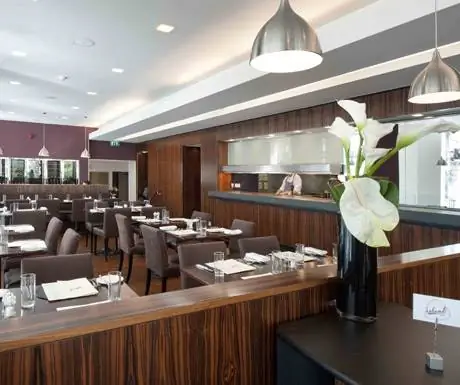 Island Grill в Ланкастере, Лондон