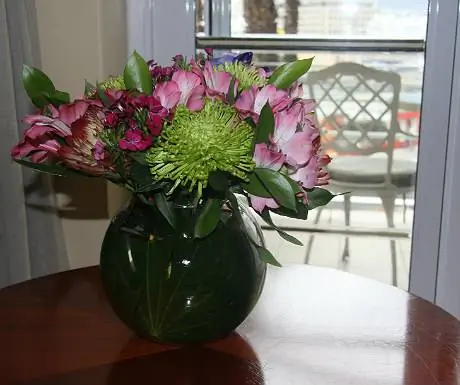 Цветы отеля Table Bay