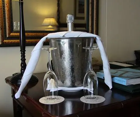 Тейбл Бэй Отель Шампань