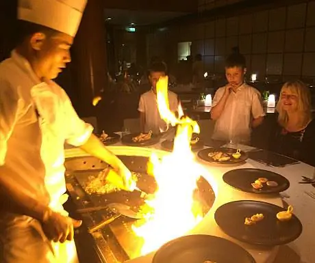 Стол терияки JA Palm Treet Court, белая орхидея