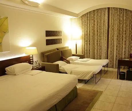 Зал суда JA Palm Treet