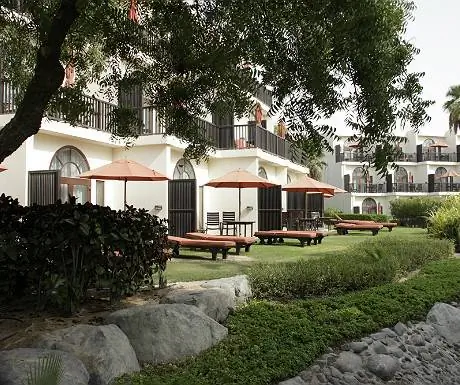 JA Palm Treet Court за пределами космоса