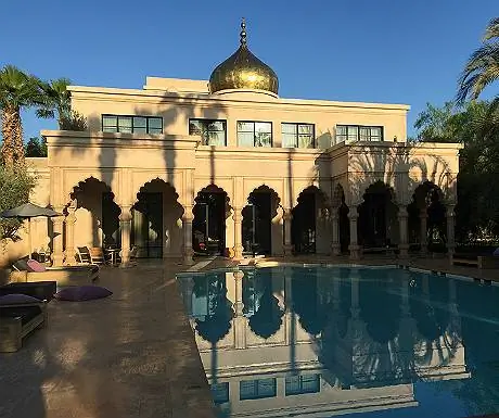 Размещение во дворце Пале Намаскар