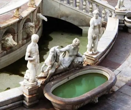 Деталь фонтана