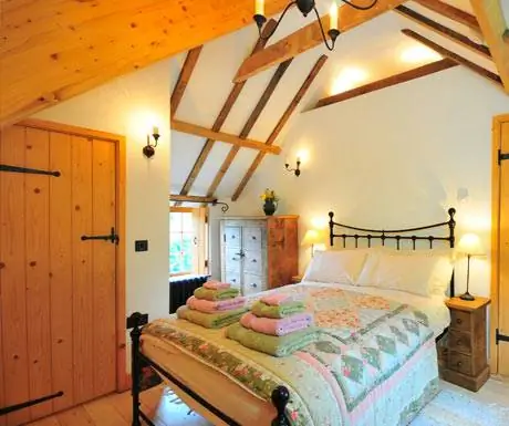 Конюшни усадебного дома