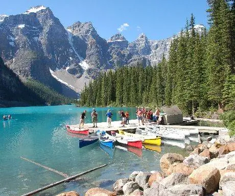 Вид из лоджа Moraine Lake