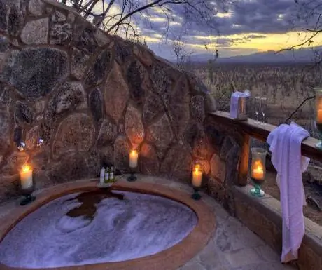 elsas_kopje_family_cottage_tub