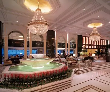 Коулун Шангри-Ла_1