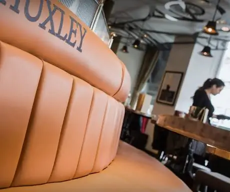 10.30 Полный шотландский завтрак в отеле Huxley)
