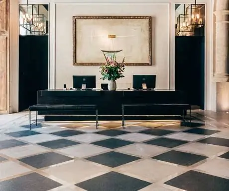 Сант-Франсеск-Лобби