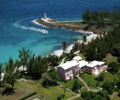 Литл-Уэйл-Кей, острова Берри, Багамы