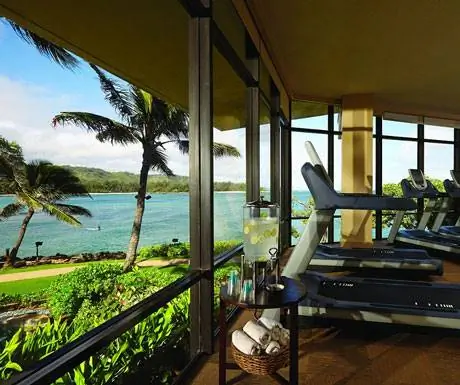 6 самых уникальных спортивных залов в отелях мира