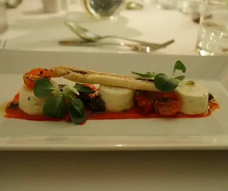 Мусс из козьего сыра в Goldsborough Hall