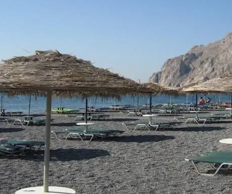 3. Пляж Камари