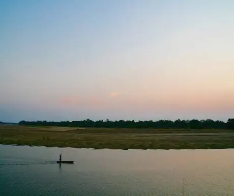 Сафари на каноэ в Южной Луангве