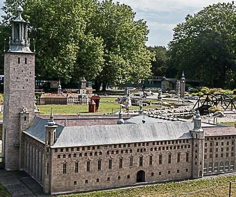 Миниуни (мини-мир аттракционов)