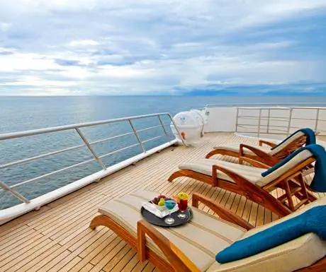 Ocean-Spray-Sandeck2