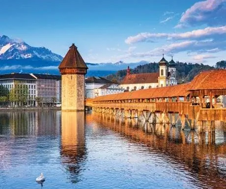 switzerland_shutterstock_chapel-bridge-lucerne-medium