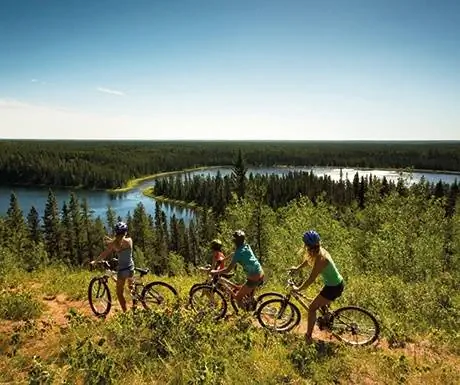 Роман с Канадой