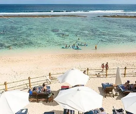 Воскресный пляжный клуб