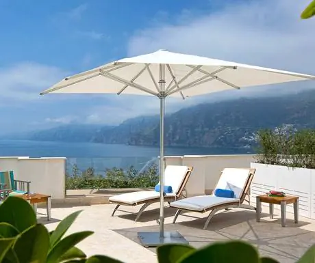 Каса Анджелина, Италия