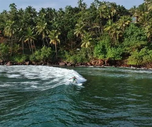 Серфинг на Шри-Ланке