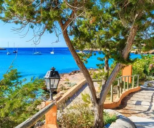 Кала Портинач на Ибице