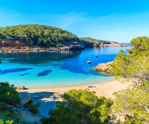 Кала Салада на Ибице