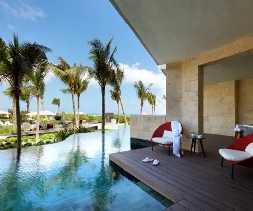 Люкс недели: Ambassador Suite Swim Up, TRS Coral Hotel, Коста-Мухерес, Мексика