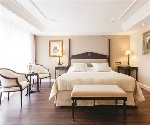 Лос Монтерос Спа и Гольф Отель