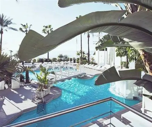 Отель Puente Romano Коста дель Соль