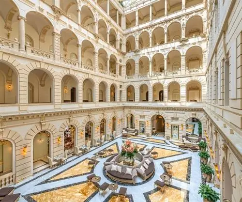 Впервые в Венгрии: отель Anantara New York Palace в Будапеште